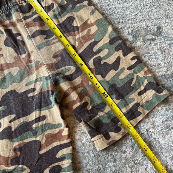 Vintage Garfield Camo Shorts 7 USA - Picture 9 of 10